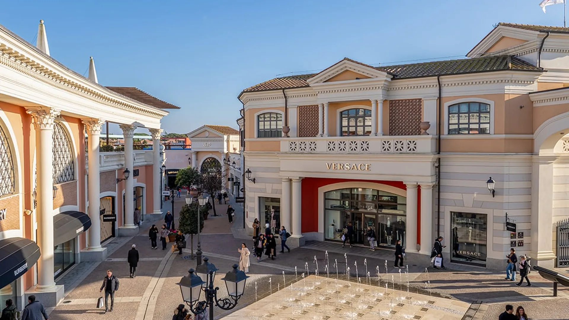 Castel Romano Designer Outlet — Roma (Lazio)